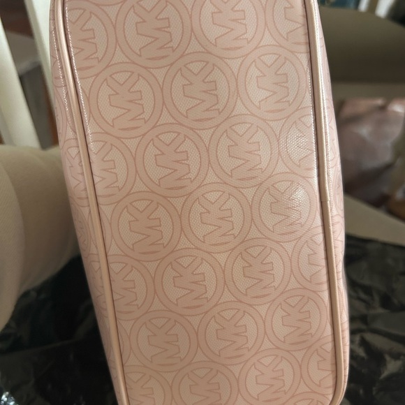 Michael Kors Pink Tote Bag - Picture 5 of 8